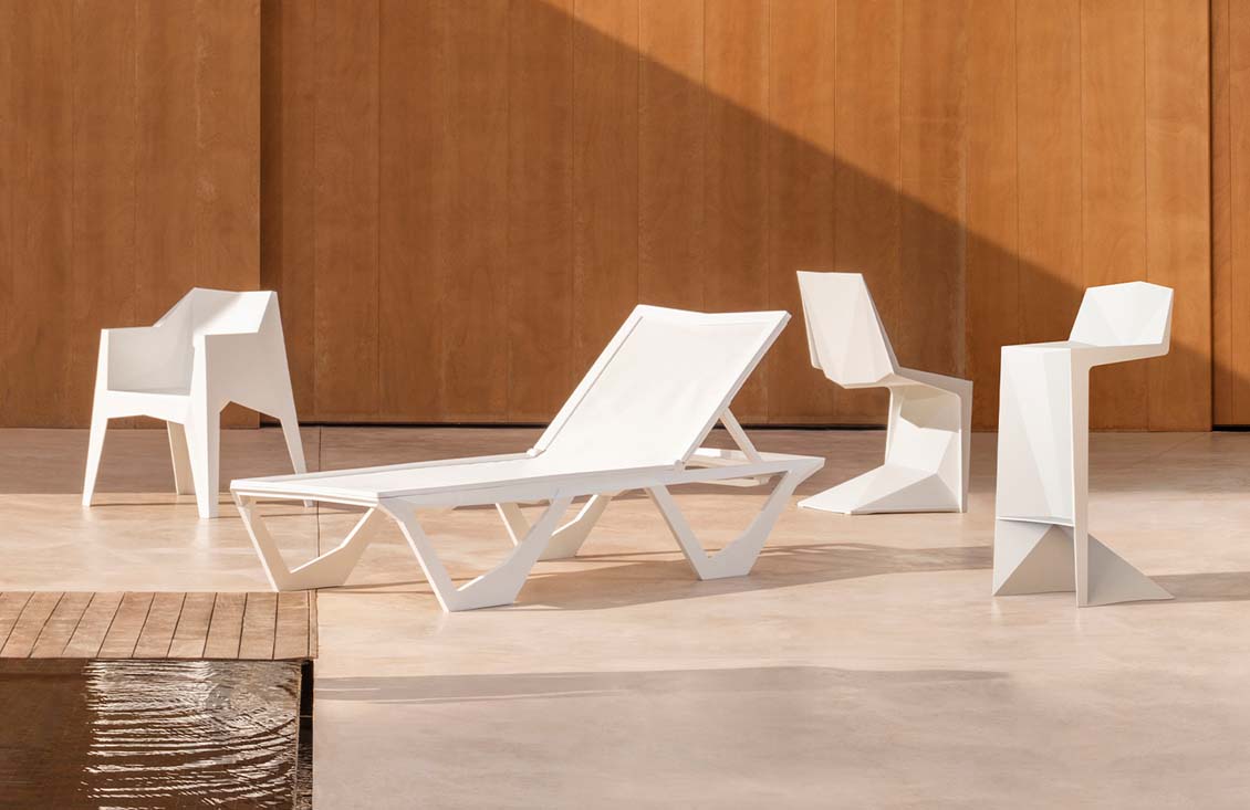 Voxel design furniture collection designed by Karim Rashid to Vondom