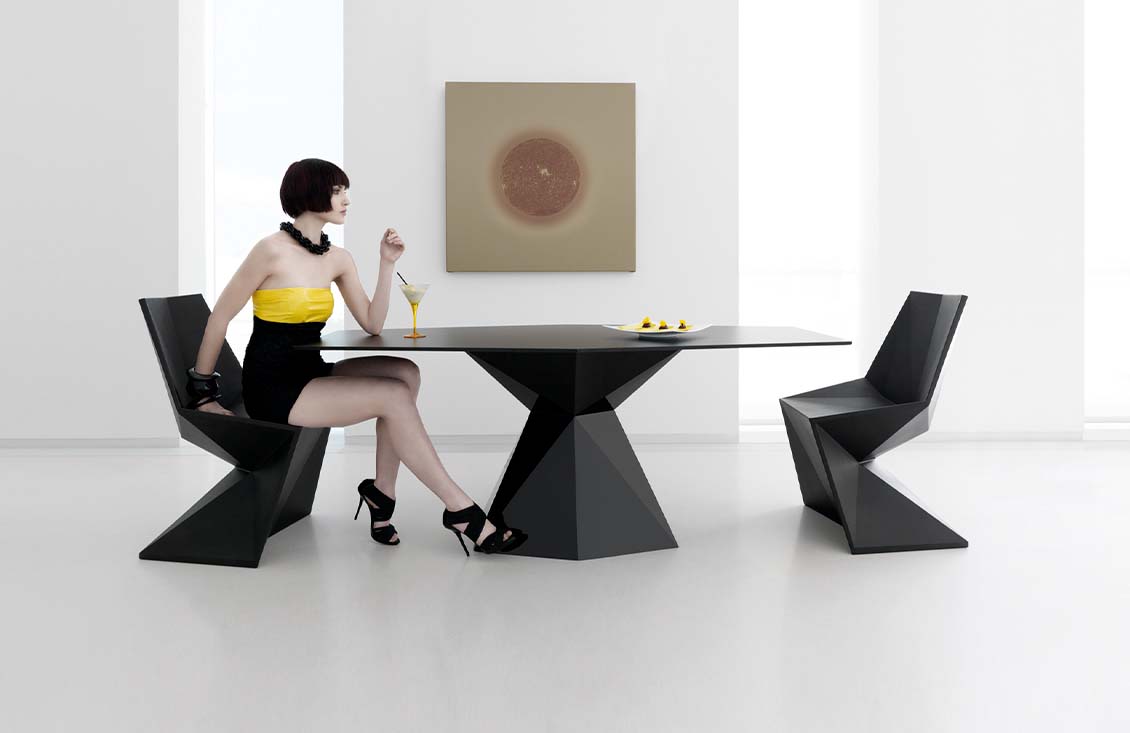 Vertex chair and table by Karim Rashid Vondom