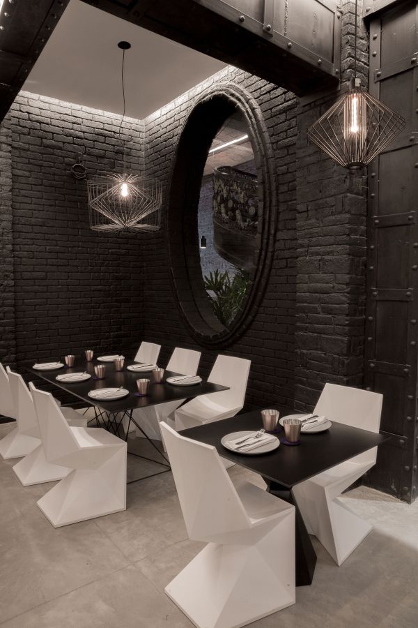 Contract furniture for restaurants Voxel by Vondom