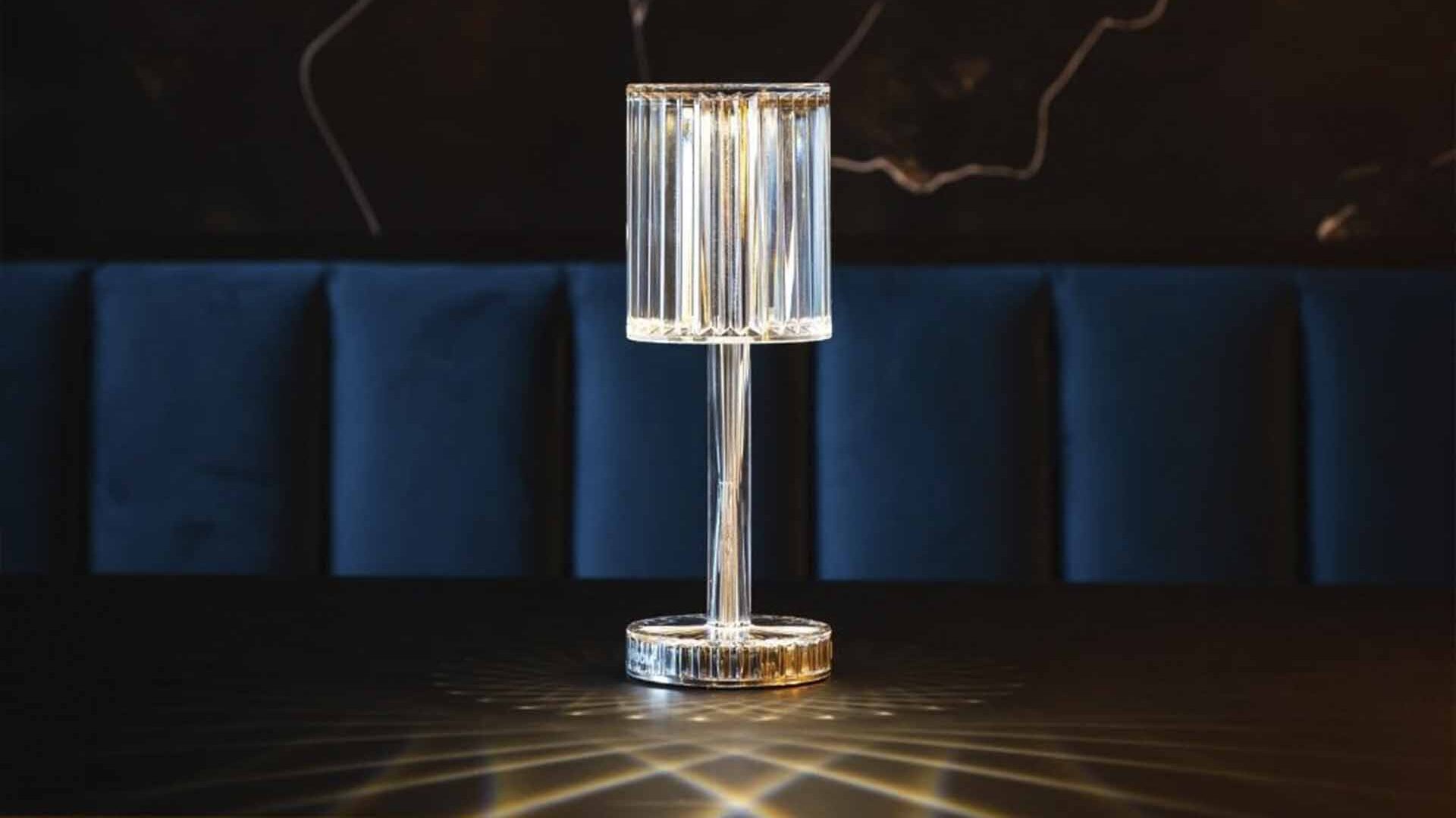 Design table lamp Gatsby for restaurant by Vondom