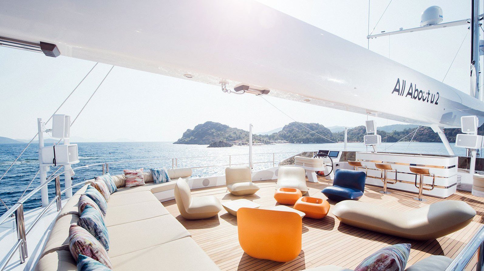 Outdoor furniture for yacht Pillow sofas, armchairs and tables by Vondom