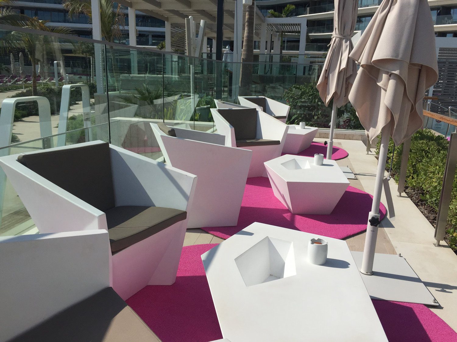 W Hotel Dubai Project | Exterior Furniture | Vondom