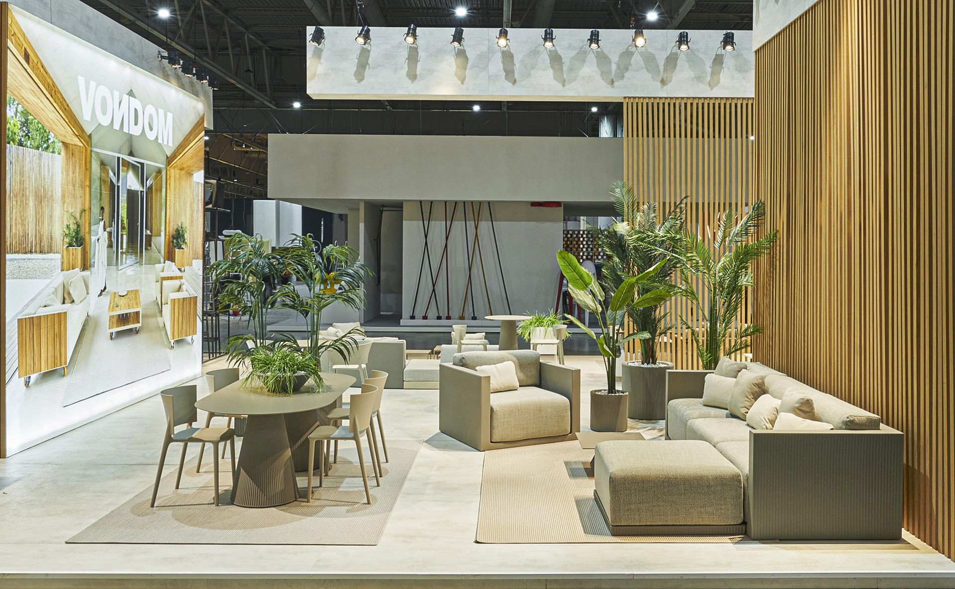 Vondom expone su mobiliario de diseño en Maison Objet 2023